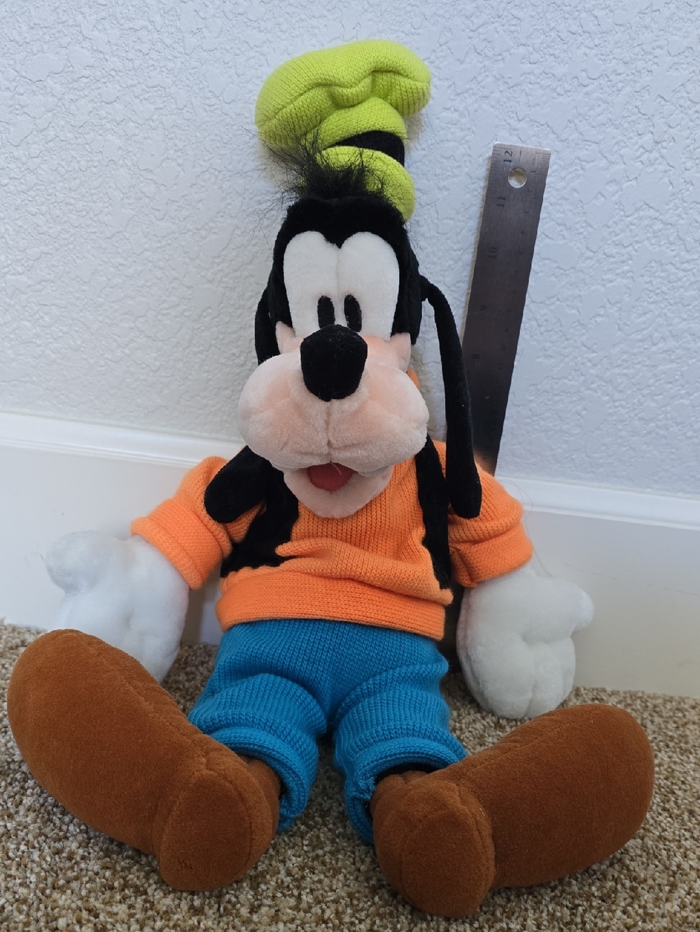 GOOFY!!  Stuffed Character Doll